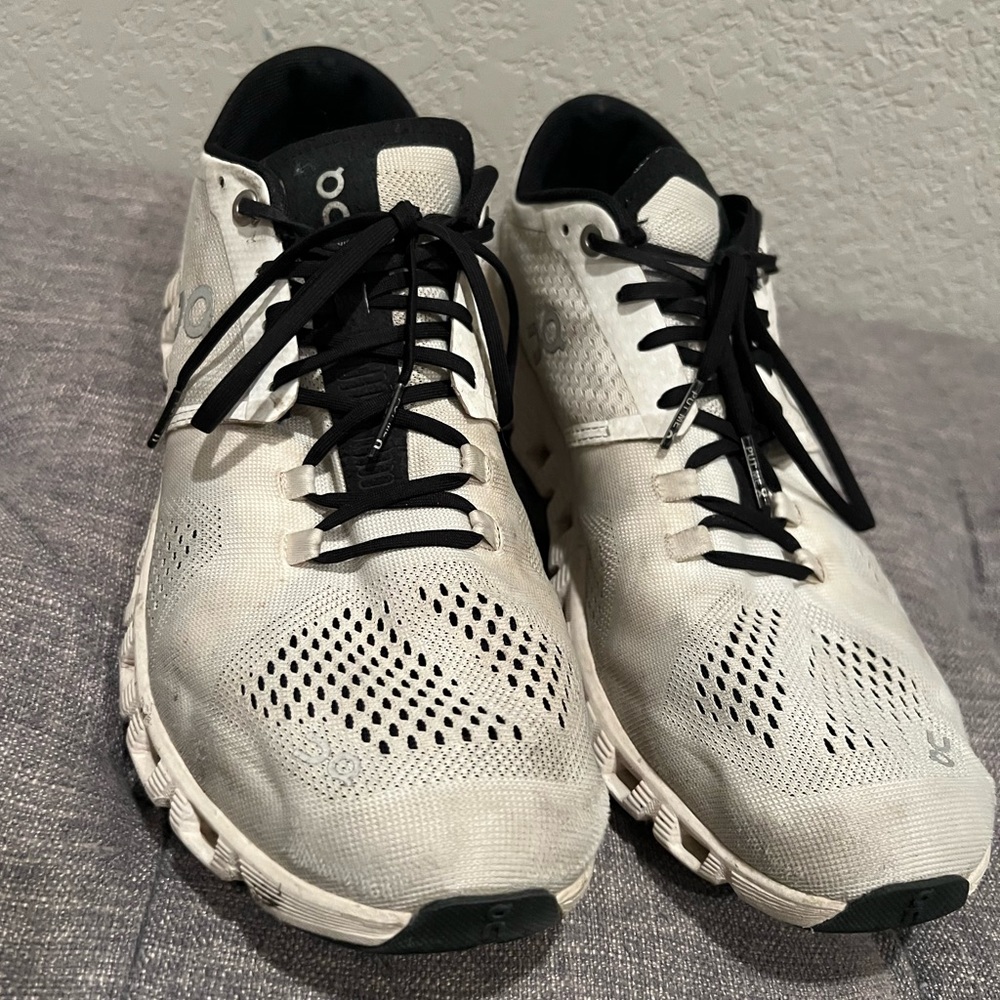 White and Black On Clouds!!